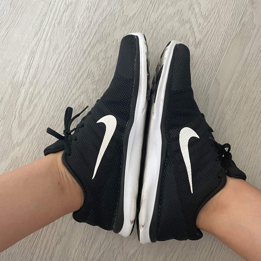 Nike trainers in season tr6